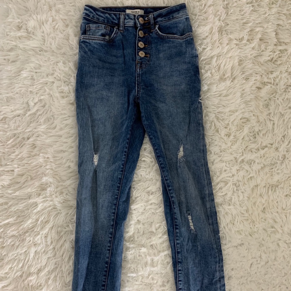 Forever21 - - High Rise Medium Washed Jeans🦋